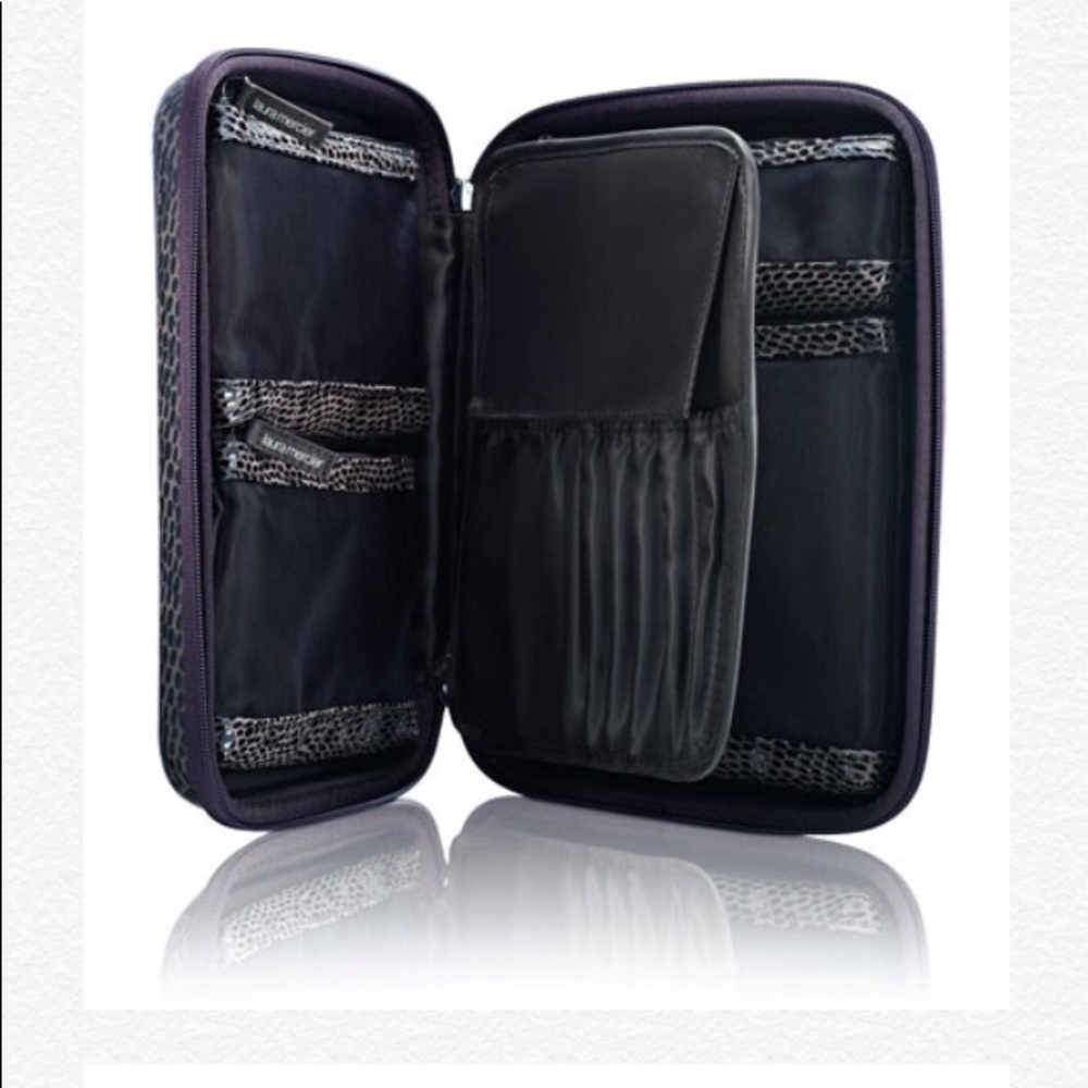 Laura Mercier Makeup Artist Portfolio/Case